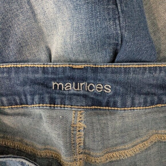 MAURICES Blue Denim Mid-Rise Stretch Distressed Jeans w Cuffs; Size M - Picture 3 of 4
